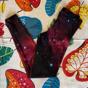 FINAL SALE⭐️Blackmilk purple red galaxy leggings!